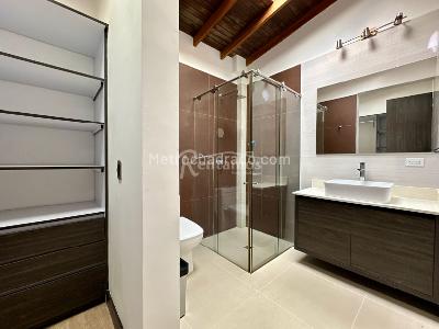 Casa de 3 alcobas en venta en Altos Del Poblado, Medellín, 1800 m² · foto 17 de 20