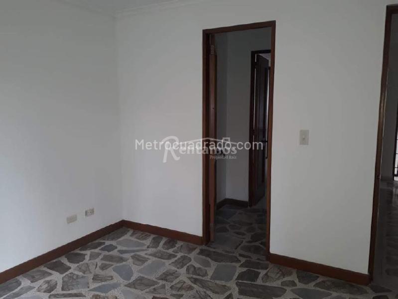 Spacious 3BR Apartment in El Campestre - 9