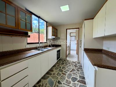 Apartamento en venta en El Campestre, Medellín · foto 4 de 20