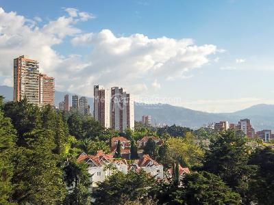 Apartamento en venta en El Poblado, Medellín · foto 10 de 14