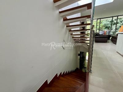Casa de 3 alcobas en venta en Loma El Atravesado, Envigado, 286 m² · foto 6 de 20
