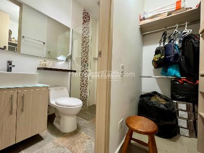 Casa de 3 alcobas en venta en Loma El Atravesado, Envigado, 286 m² · foto 15 de 20
