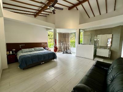 Casa de 4 alcobas en venta en El Esmeraldal, Envigado, 450 m² · foto 4 de 20