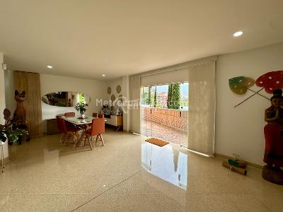 Casa de 4 alcobas en venta en El Esmeraldal, Envigado, 450 m² · foto 6 de 20