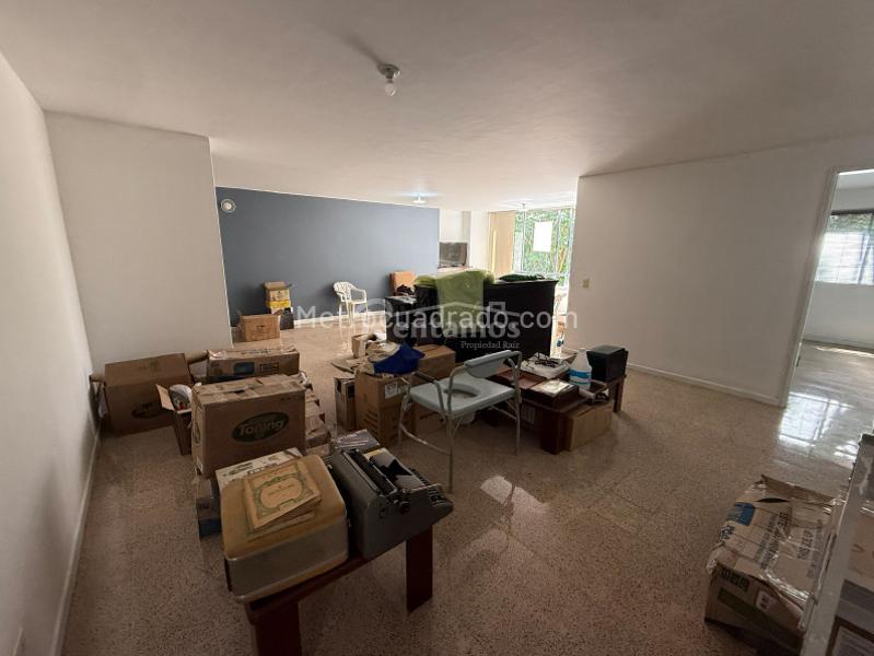 Apartamento de 4 Alcobas en Suramericana - 2