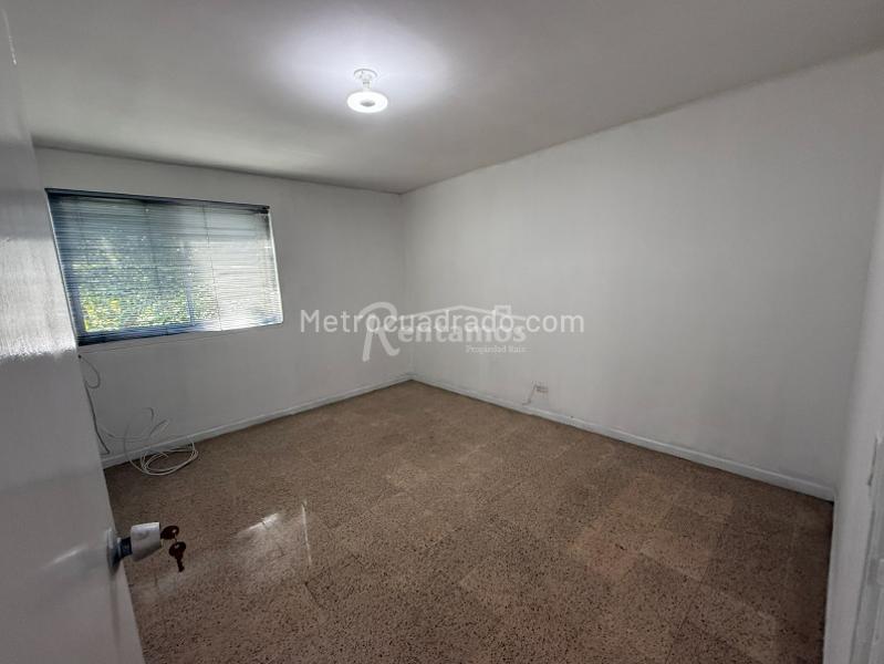 Apartamento de 4 Alcobas en Suramericana - 3