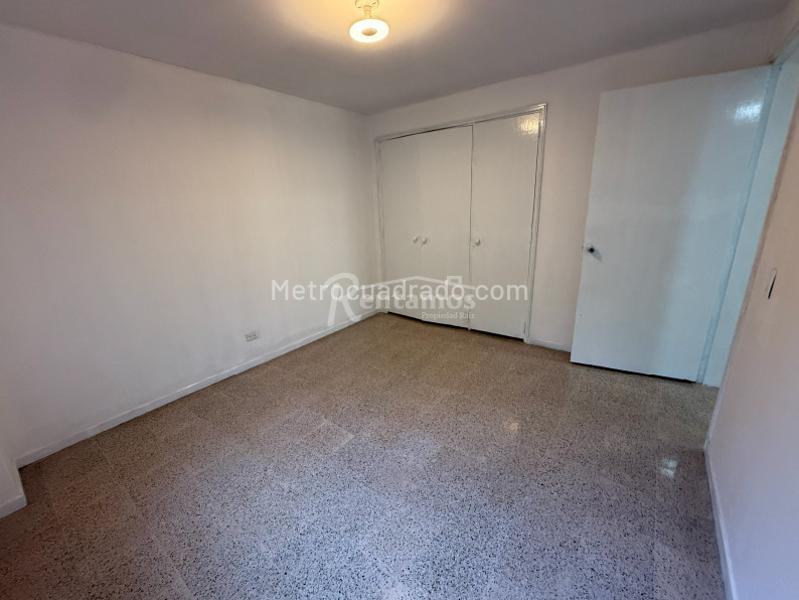 Apartamento de 4 Alcobas en Suramericana - 6