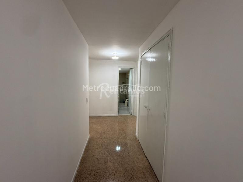 Apartamento de 4 Alcobas en Suramericana - 9