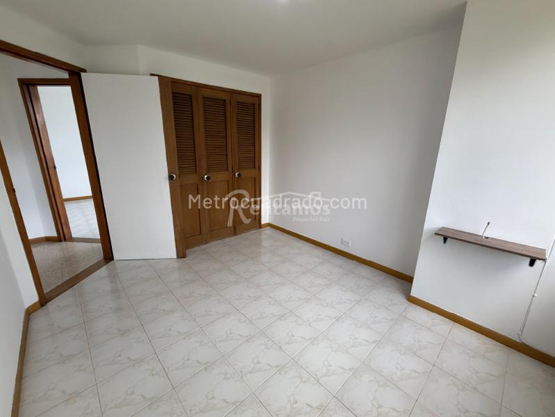 Apartamento Amoblado de 3 Alcobas en Aguacatala, El Poblado - 4
