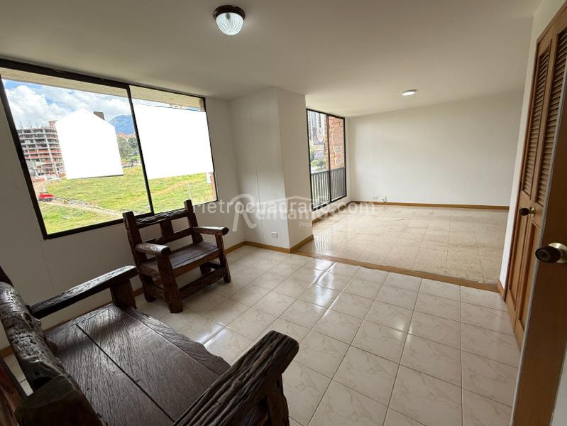 Apartamento Amoblado de 3 Alcobas en Aguacatala, El Poblado - 6