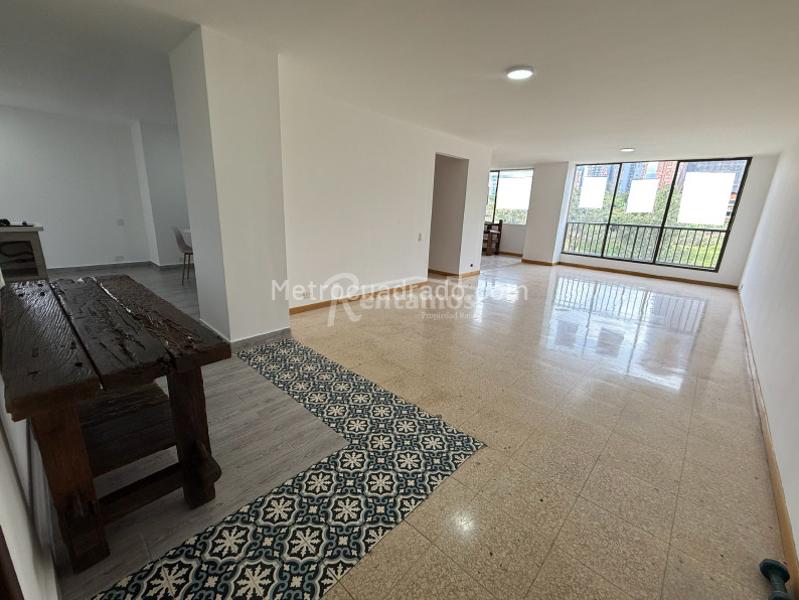 Apartamento Amoblado de 3 Alcobas en Aguacatala, El Poblado - 7