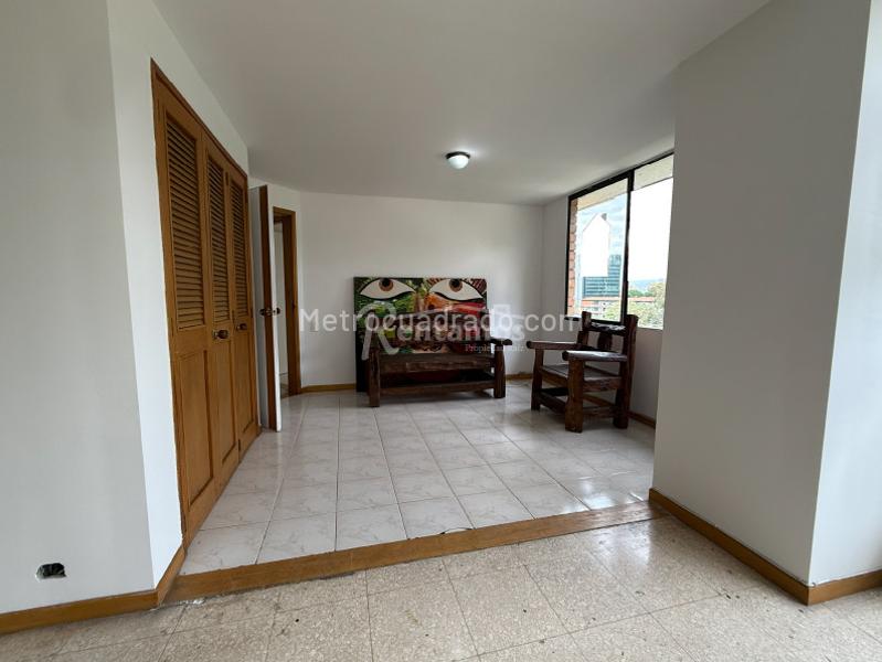 Apartamento Amoblado de 3 Alcobas en Aguacatala, El Poblado - 8