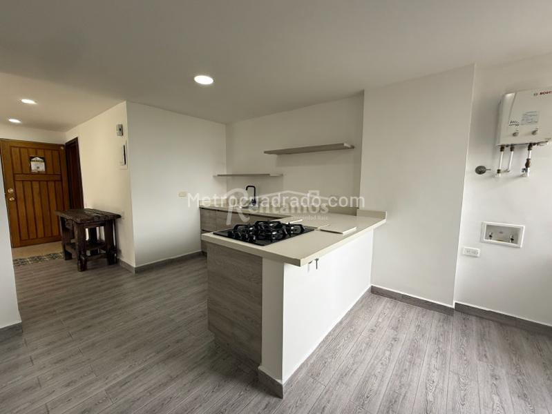 Apartamento Amoblado de 3 Alcobas en Aguacatala, El Poblado - 9