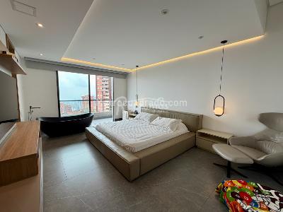 Apartamento de 2 alcobas en venta en Los Naranjos, Medellín, 156 m² · foto 2 de 15