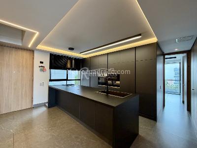 Apartamento de 2 alcobas en venta en Los Naranjos, Medellín, 156 m² · foto 5 de 15