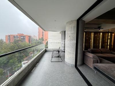 Apartamento de 2 alcobas en venta en Los Naranjos, Medellín, 156 m² · foto 9 de 15