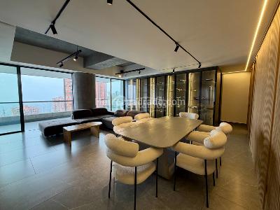 Apartamento de 2 alcobas en venta en Los Naranjos, Medellín, 156 m² · foto 13 de 15