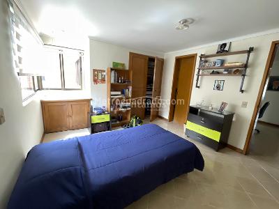 Apartamento de 3 alcobas en venta en Castropol, Medellín, 230 m² · foto 8 de 20