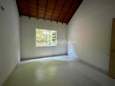 Casa de 3 alcobas en venta en La Frontera, Medellín, 200 m² · foto 12 de 20