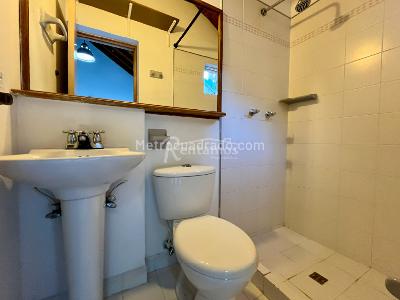 Casa de 3 alcobas en venta en La Frontera, Medellín, 200 m² · foto 20 de 20