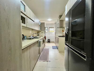 Apartamento en venta en El Poblado, Medellín · foto 2 de 20
