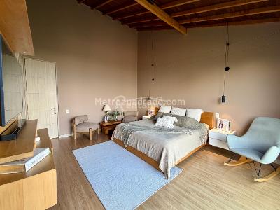 Casa de 3 alcobas en venta en Loma El Atravesado, Envigado, 223 m² · foto 4 de 20
