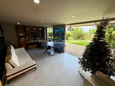 Casa de 3 alcobas en venta en Loma El Atravesado, Envigado, 223 m² · foto 10 de 20