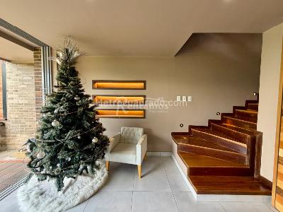 Casa de 3 alcobas en venta en Loma El Atravesado, Envigado, 223 m² · foto 12 de 20