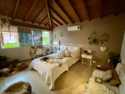 Casa de 3 alcobas en venta en Benedictinos, Envigado, 400 m² · foto 10 de 16