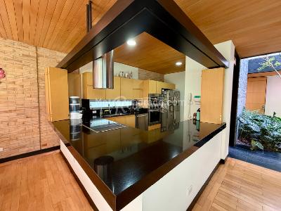 Casa de 4 alcobas en venta en Loma El Atravesado, Envigado, 345 m² · foto 7 de 20
