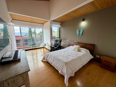 Casa de 4 alcobas en venta en Loma El Atravesado, Envigado, 345 m² · foto 13 de 20