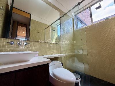 Casa de 4 alcobas en venta en Loma El Atravesado, Envigado, 345 m² · foto 16 de 20