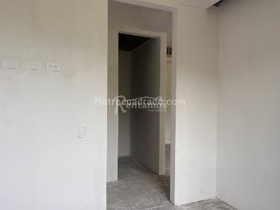 Apartamento de 2 alcobas en venta en Loma De Pan De Azucar, Sabaneta, 64 m² · foto 9 de 19