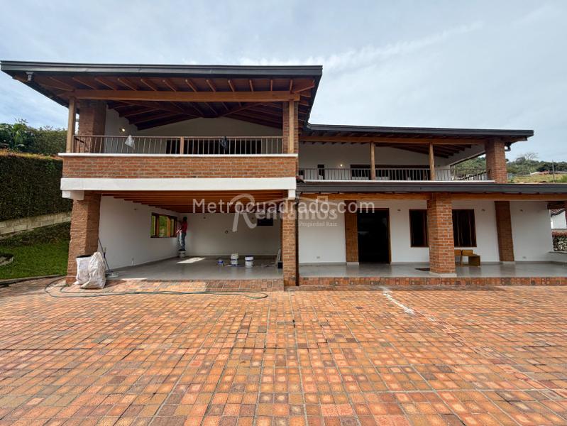 4BR House in Las Antillas (400 m²)