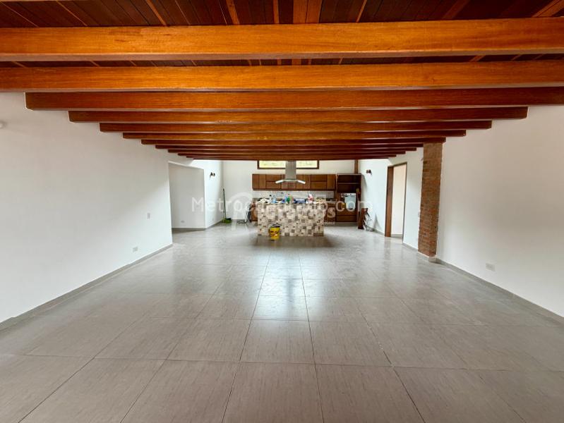 4BR House in Las Antillas (400 m²) - 2