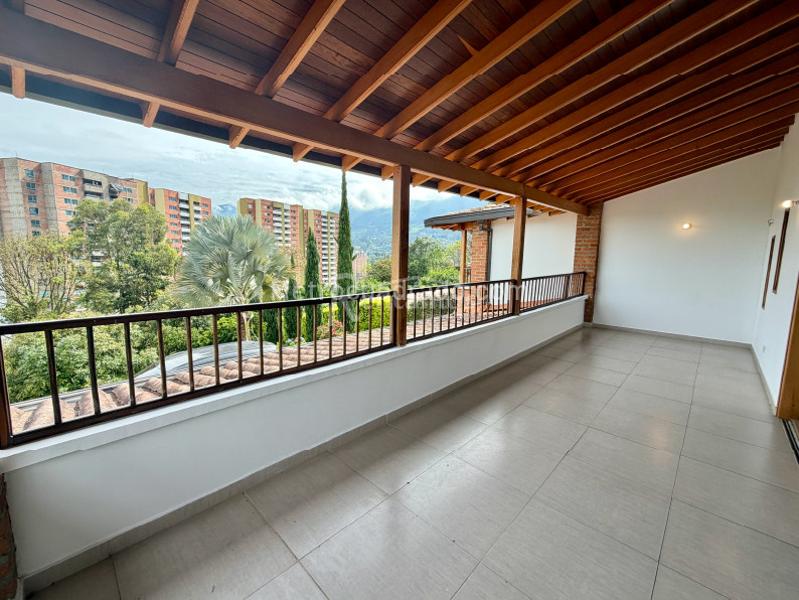4BR House in Las Antillas (400 m²) - 4