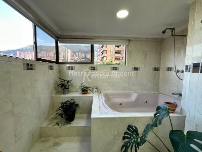 Apartamento en venta en El Poblado, Medellín · foto 4 de 20