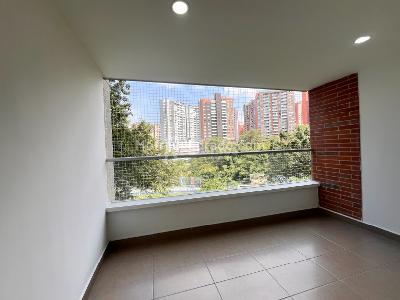 Apartamento de 3 alcobas en venta en Loma Del Chocho, Envigado, 130 m² · foto 5 de 20