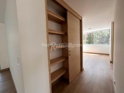Apartamento de 3 alcobas en venta en Loma Del Chocho, Envigado, 130 m² · foto 19 de 20