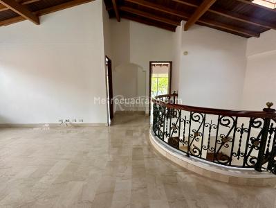 Casa de 3 alcobas en venta en Loma Benedictinos, Envigado, 262 m² · foto 12 de 20