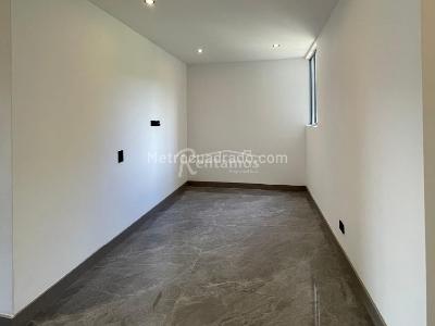 Apartamento de 3 alcobas en venta en San Jose, Sabaneta, 80 m² · foto 20 de 20