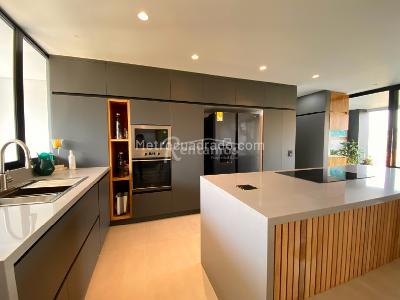 Apartamento en venta en El Tesoro, Medellín · foto 2 de 20