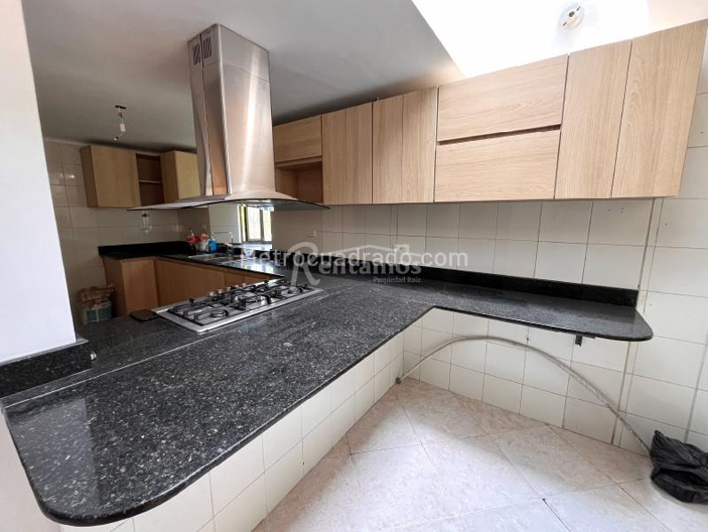 Casa en Arriendo de 4 Alcobas en El Poblado, Los Balsos - 6