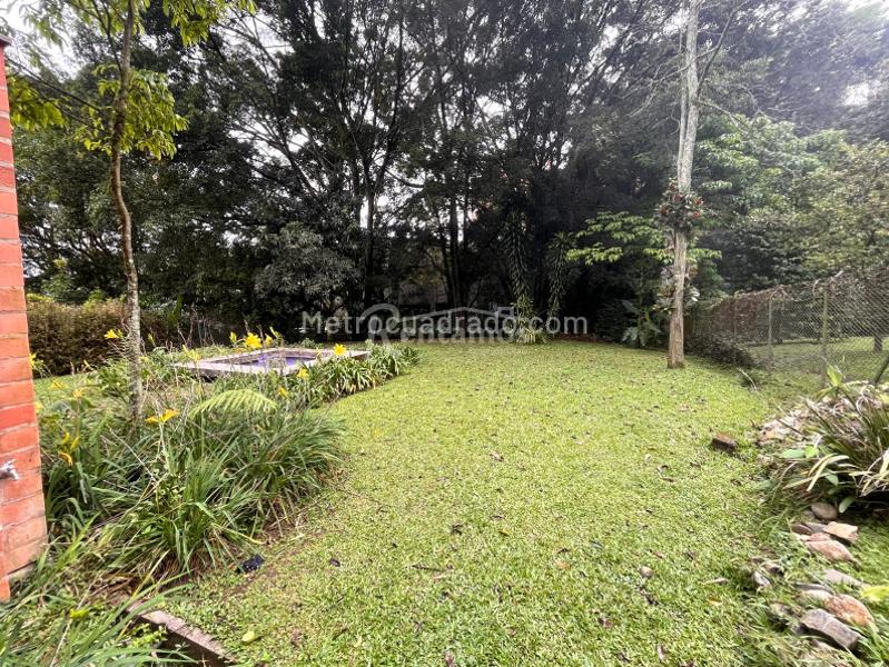 5BR House near Mall San Lucas with Balcony & Private Parking in San Lucas - 2