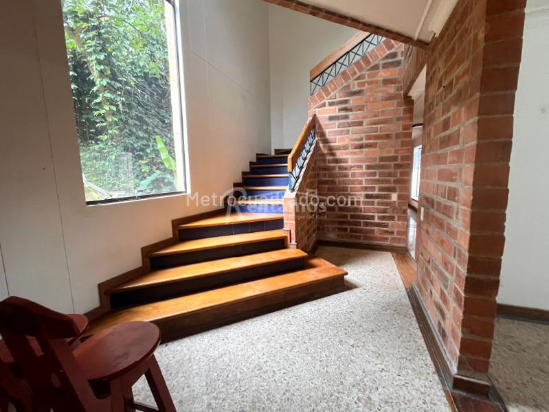 5BR House near Mall San Lucas with Balcony & Private Parking in San Lucas - 8