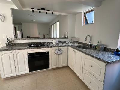Apartamento de 3 alcobas en venta en El Poblado, Medellín, 129 m² · foto 2 de 20