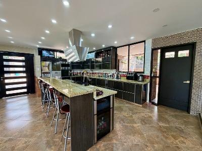 Casa de 5 alcobas en venta en Loma Del Escobero, Envigado, 700 m² · foto 3 de 20