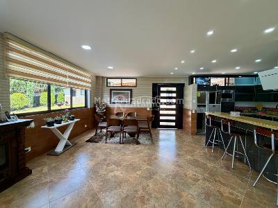Casa de 5 alcobas en venta en Loma Del Escobero, Envigado, 700 m² · foto 7 de 20