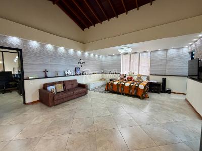Casa de 5 alcobas en venta en Loma Del Escobero, Envigado, 700 m² · foto 11 de 20