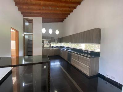 Casa de 4 alcobas en venta en Llano Grande, Rionegro, 350 m² · foto 10 de 20